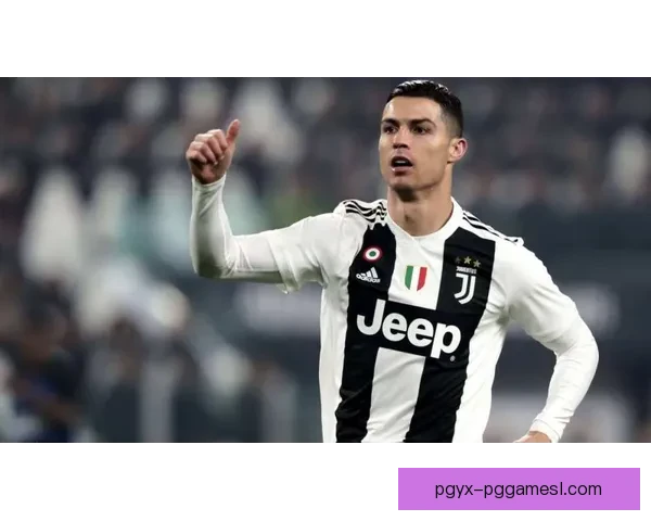 以斯特拉逆袭战胜德耶卡努夺得冠军，精彩对决引爆全场热情